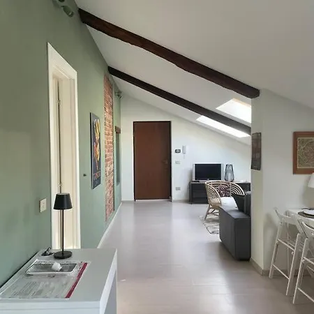 Apartment Centro Storico-mansarda Con Terrazzino E A/c